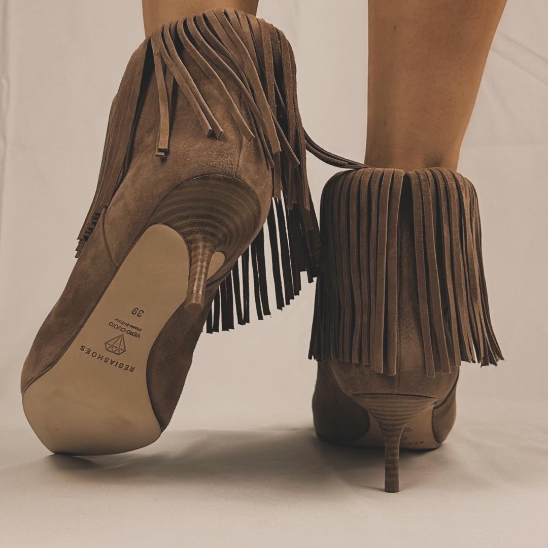 Stivaletto Tonka noce - Regia Shoes su Instagram